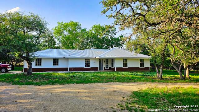 675 Lacey Dr - Photo 1