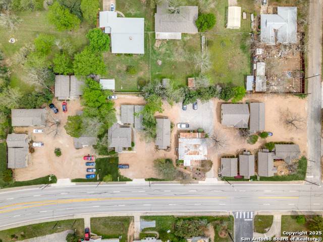 916-930 E Blanco - Photo 1