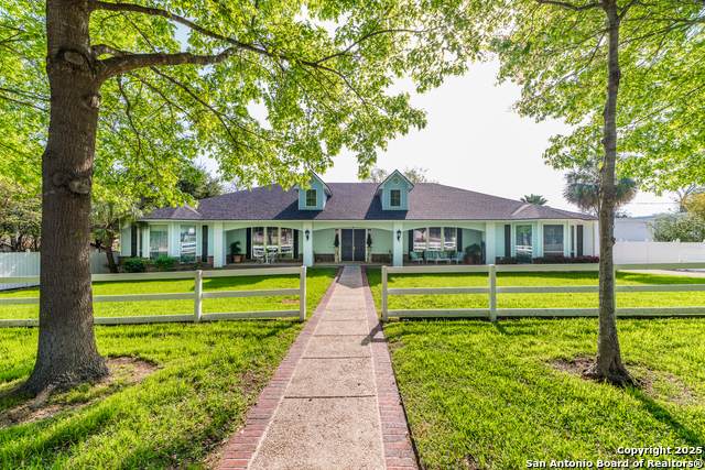 7226 N Vandiver Rd - Photo 1