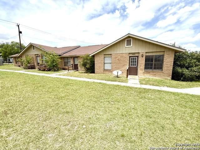 4545 Hoeneke St - Photo 1