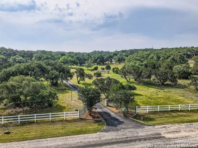 320 Remington Dr - Photo 1