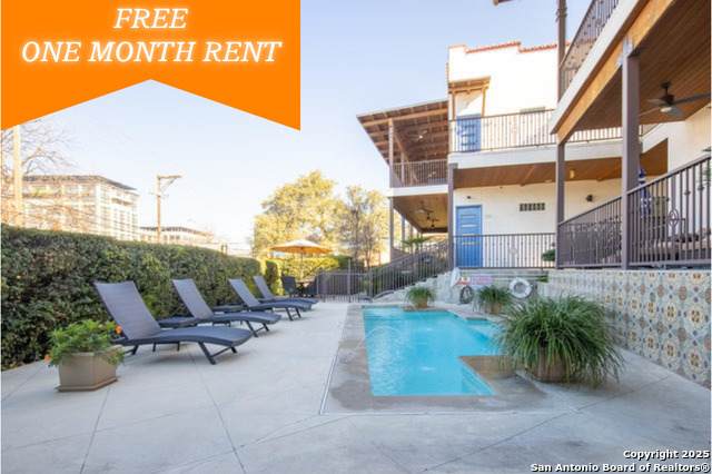 1542 Alamo St - Photo 1