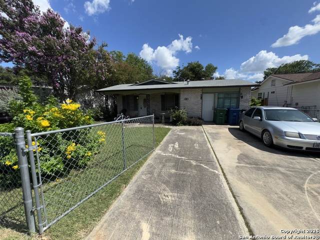 6010 Topcroft - Photo 1
