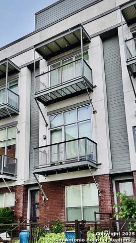 1140 Quincy - Photo 1