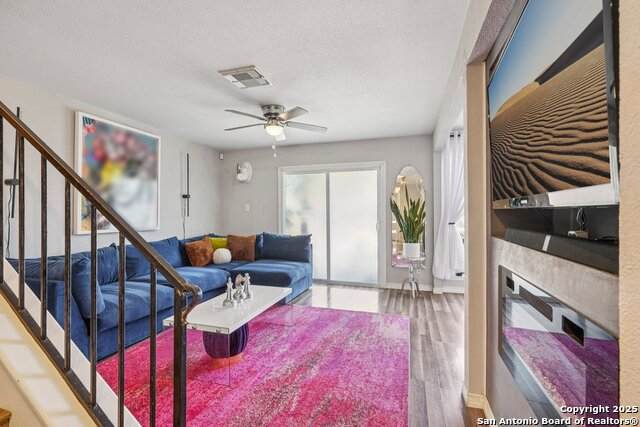 12008 Ashrock - Photo 1