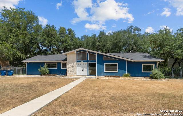 3019 Lakeview Dr - Photo 1