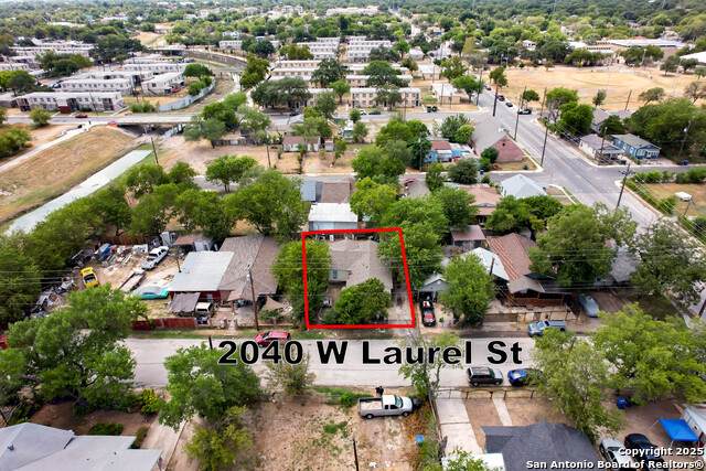 2040 Laurel - Photo 1
