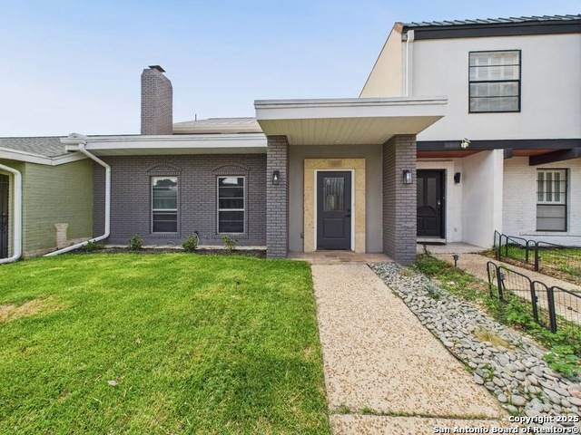 385 Fenwick - Photo 1