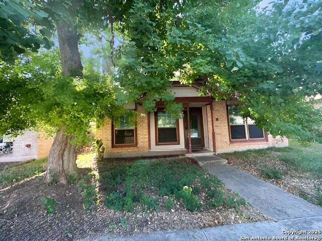 731 Garden Meadow - Photo 1