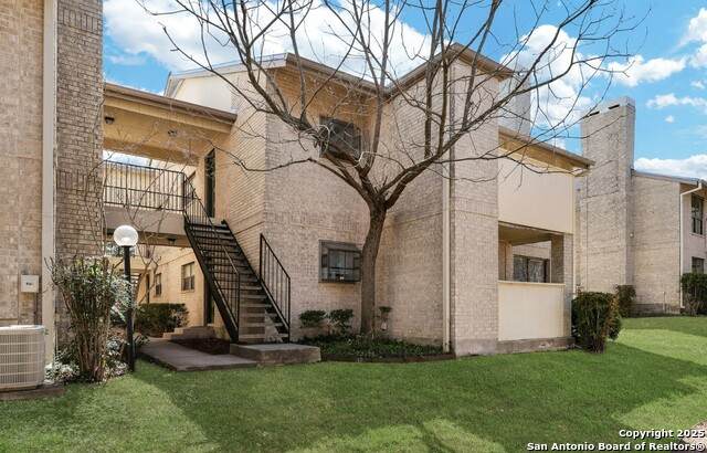 11843 Braesview - Photo 1