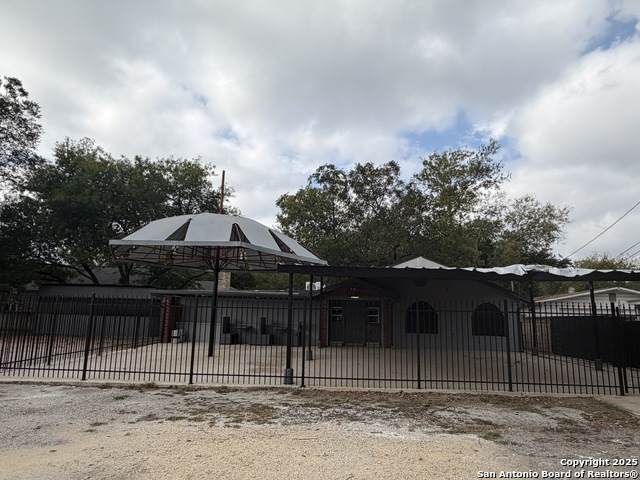 2011 Mission - Photo 1