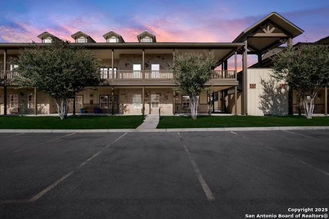 1554 Gruene - Photo 1