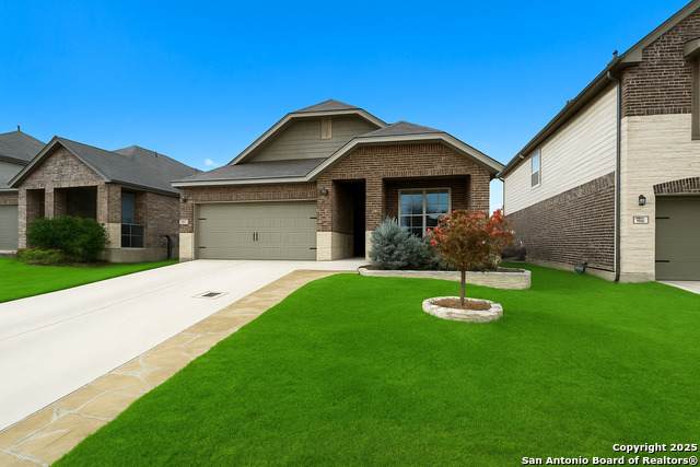 113 Inverness - Photo 1