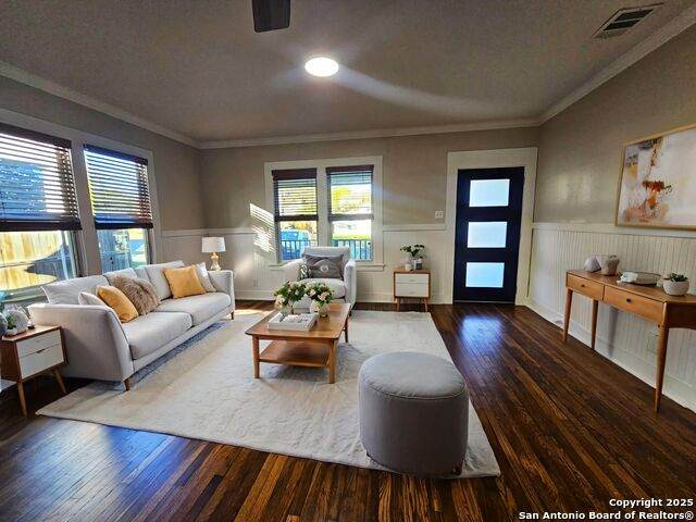 624 Austin - Photo 1