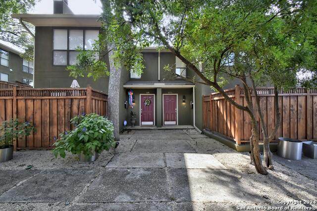 143 Terrell Rd 1/2 - Photo 1