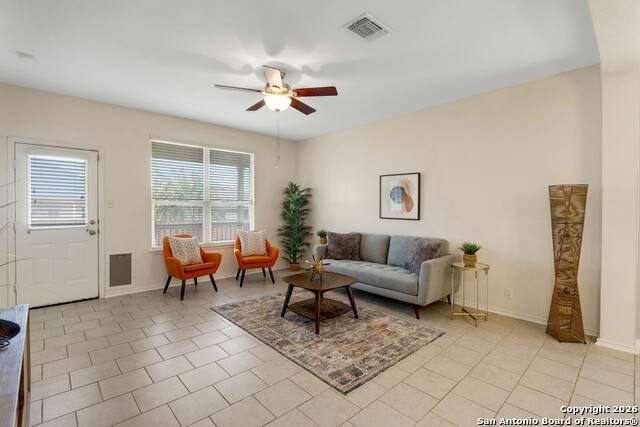 428 Kings Way - Photo 1