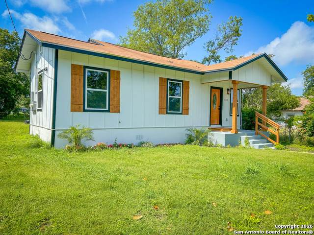 1114 Pasadena St - Photo 1