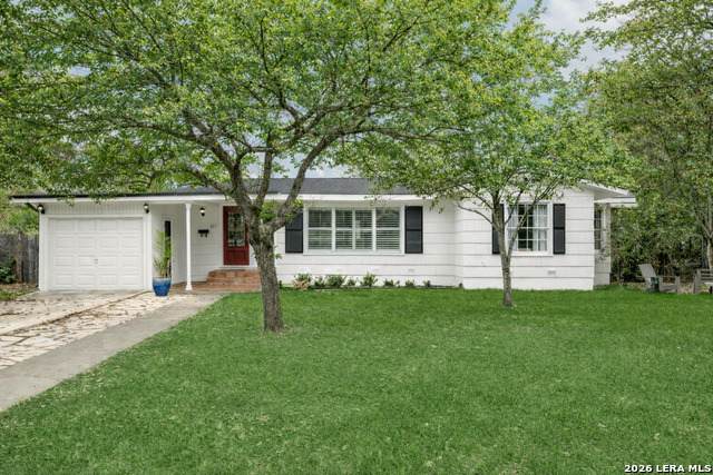 411 Harmon Dr - Photo 1