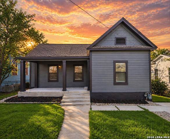 826 Dawson - Photo 1