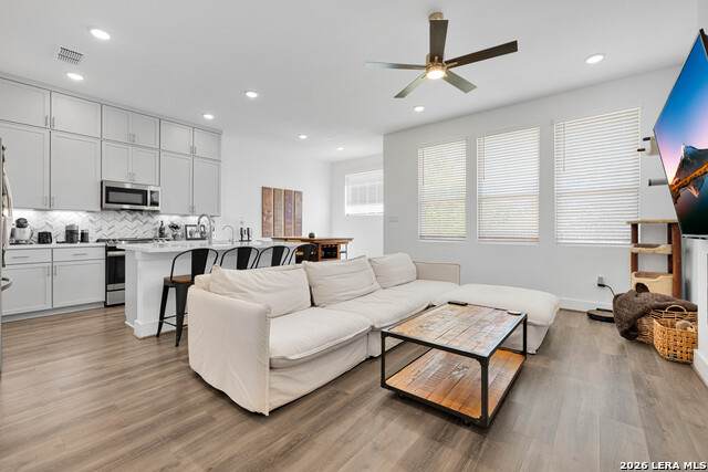 8851 Oakland - Photo 1