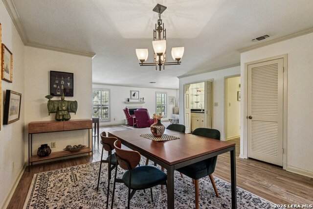2611 Eisenhauer - Photo 1