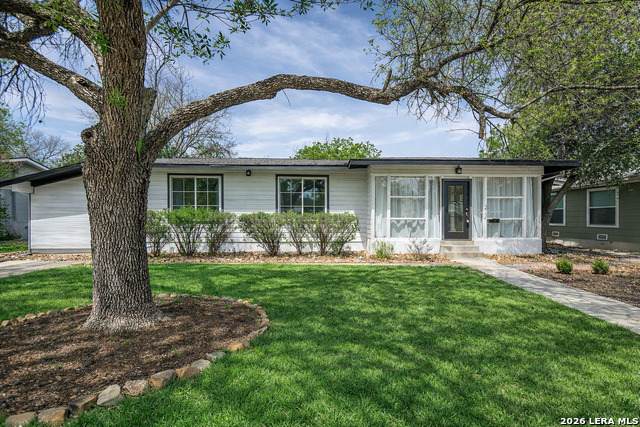 227 Devonshire Dr - Photo 1