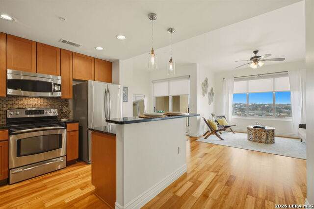215 Center - Photo 1