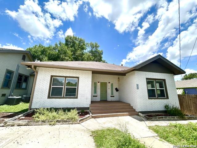 628 Magnolia Ave - Photo 1