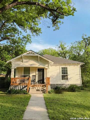 237 Oak St - Photo 1