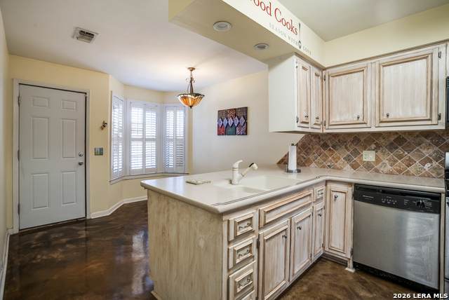 5359 Fredericksburg - Photo 1