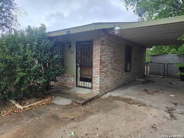 1619 Latimer - Photo 1