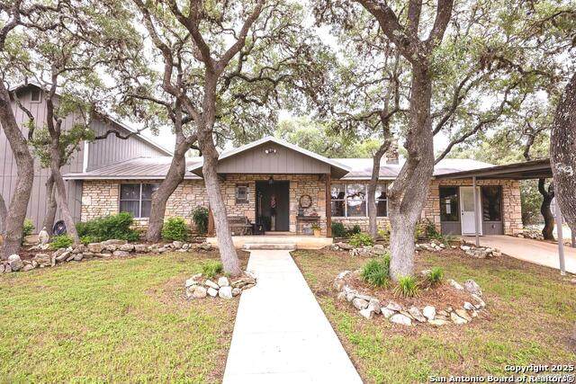 475 Stoney Hill - Photo 1