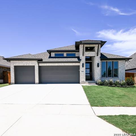 625 Borchers Boulevard - Photo 1
