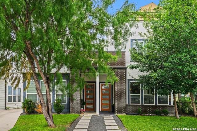 719 Eleanor Ave - Photo 1
