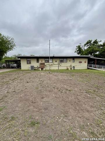 86 Chandler Ave - Photo 1