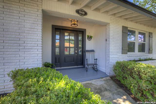 1006 Pecan - Photo 1