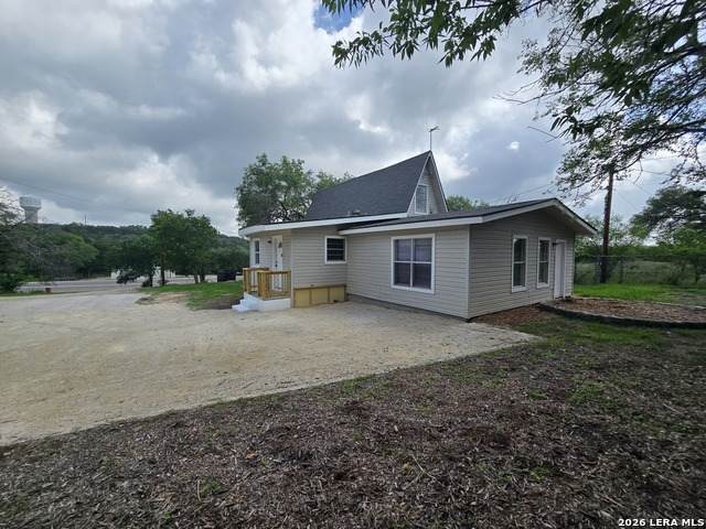 8251 Fm 2673 - Photo 1