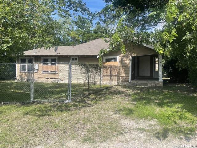 2411 Zarzamora St - Photo 1