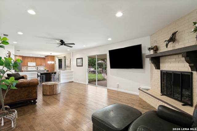 3881 Menger Dr - Photo 1