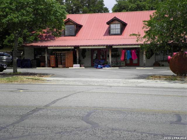 1109 Main - Photo 1