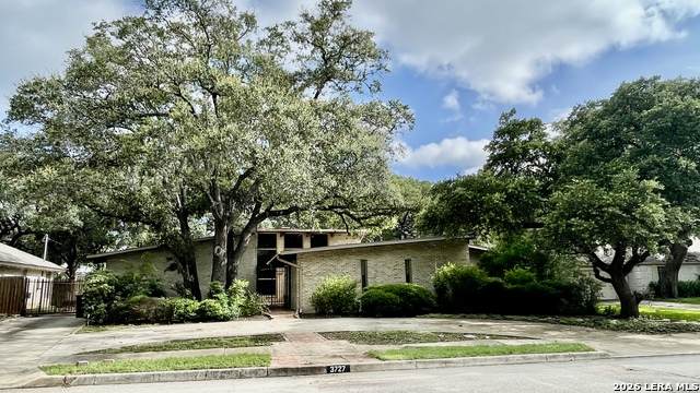 3727 Twisted Oaks Dr - Photo 1