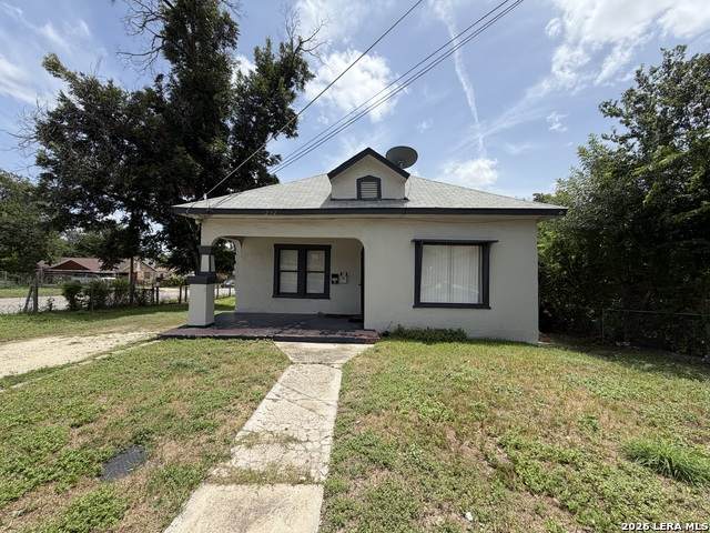 232 Regina St - Photo 1
