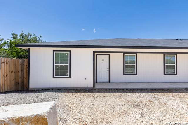 1006 County Road 4516 - Photo 1