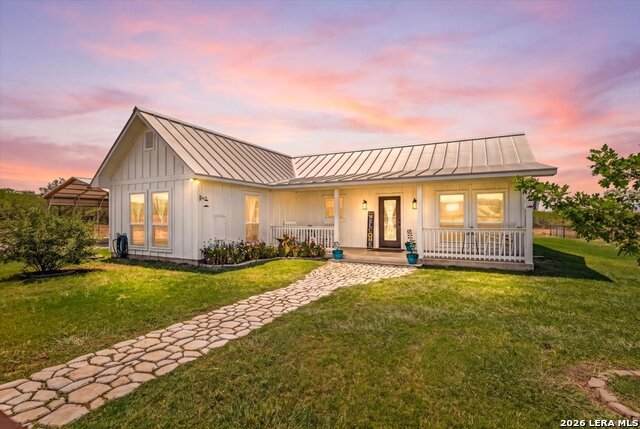 977 Private Road 1688 - Photo 1
