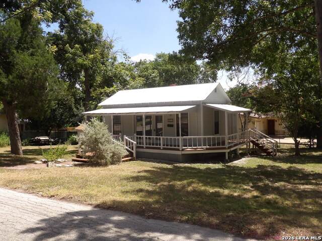 493 Jahn St - Photo 1