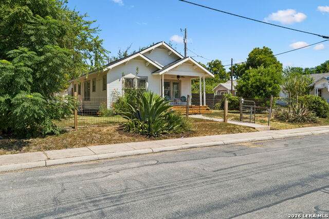 1620 Olive St - Photo 1