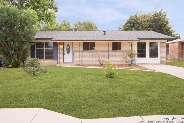 1655 Lone Oak Ave - Photo 1