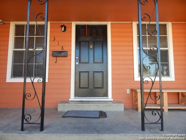 318 Haggin St - Photo 1