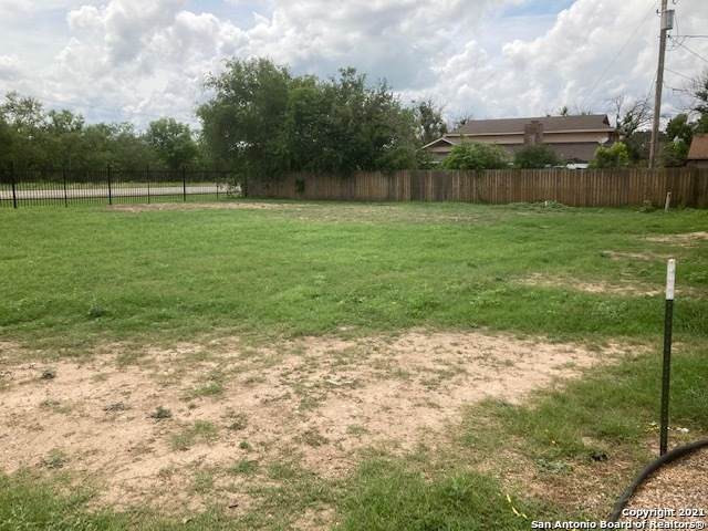 139 Sutton Place-Lot #30 - Photo 1