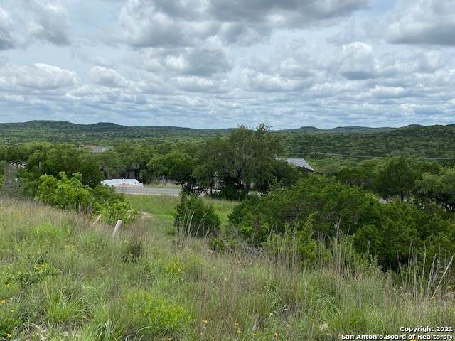 1415 Silent Hollow - Photo 1